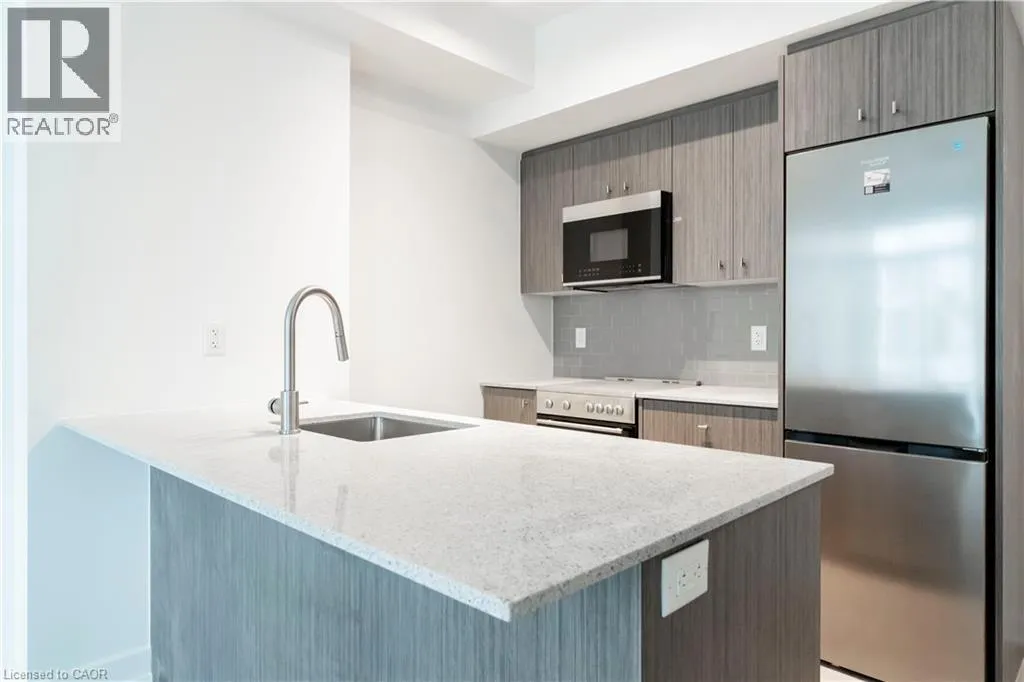 Apartment for rent: 25 Wellington Street S Unit# 1707, Kitchener, Ontario N2G 0G5