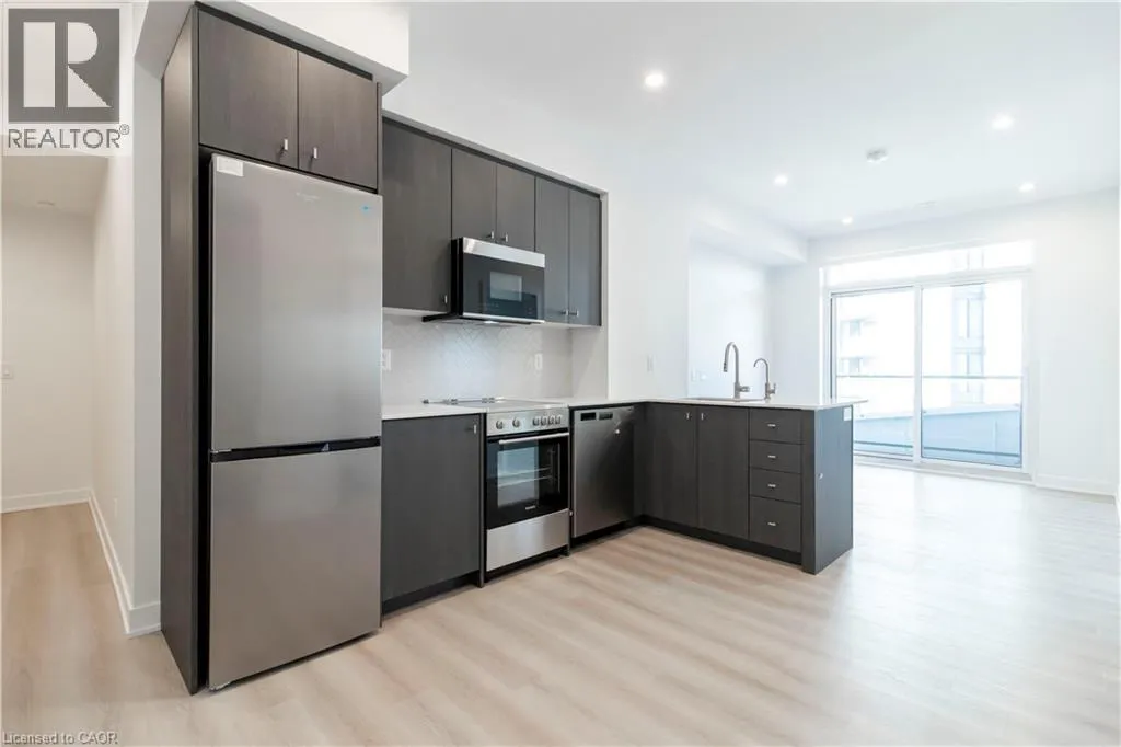 Apartment for rent: 25 Wellington Street S Unit# 1808, Kitchener, Ontario N2G 0G5