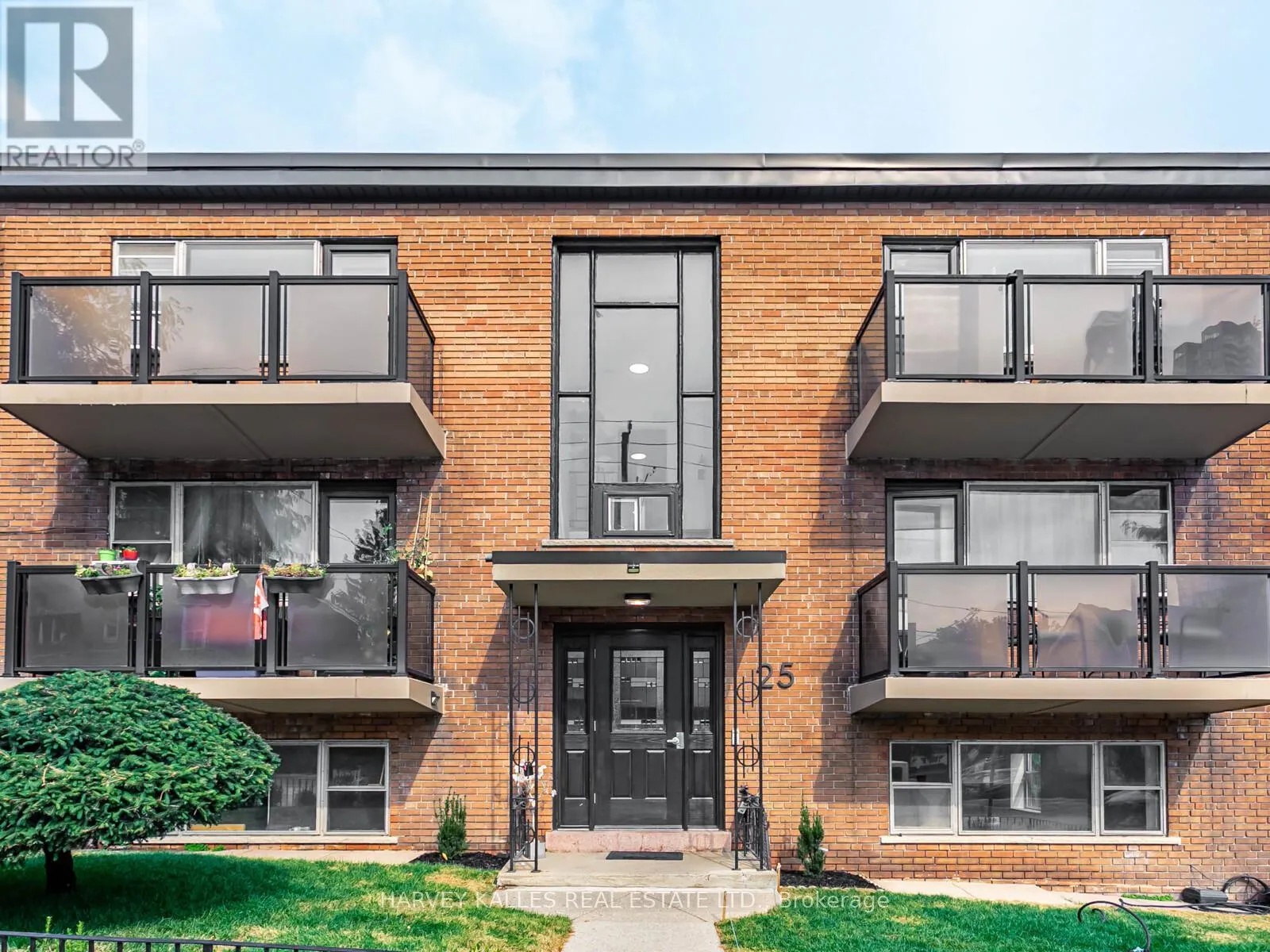 Other for rent: 25 Windermere Avenue, Toronto, Ontario M6S 3J3