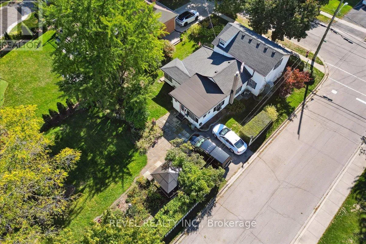 House for rent: 250 Mill Street N, Hamilton, Ontario L0R 2H0