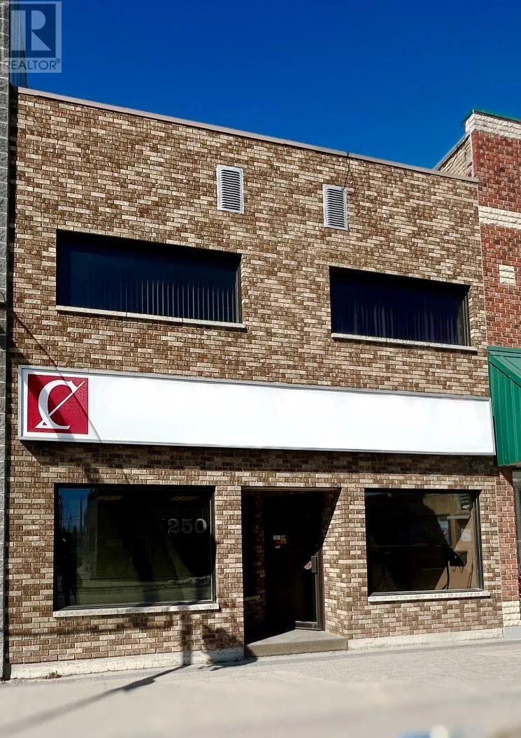 250 Scott Street, Fort Frances, Ontario P9A 1G9