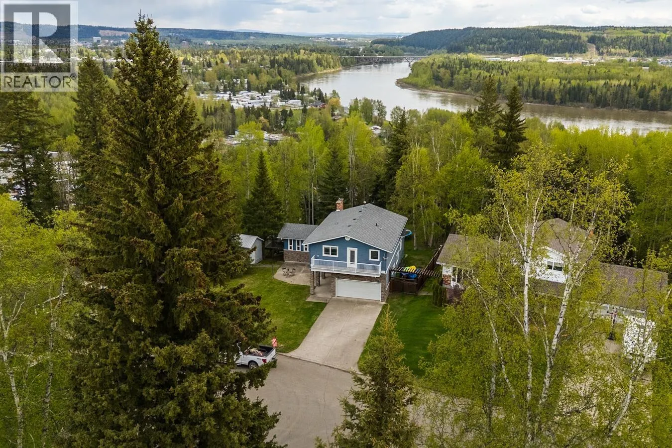 House for rent: 2502 Laurentian Place, Prince George, British Columbia V2N 1Z3