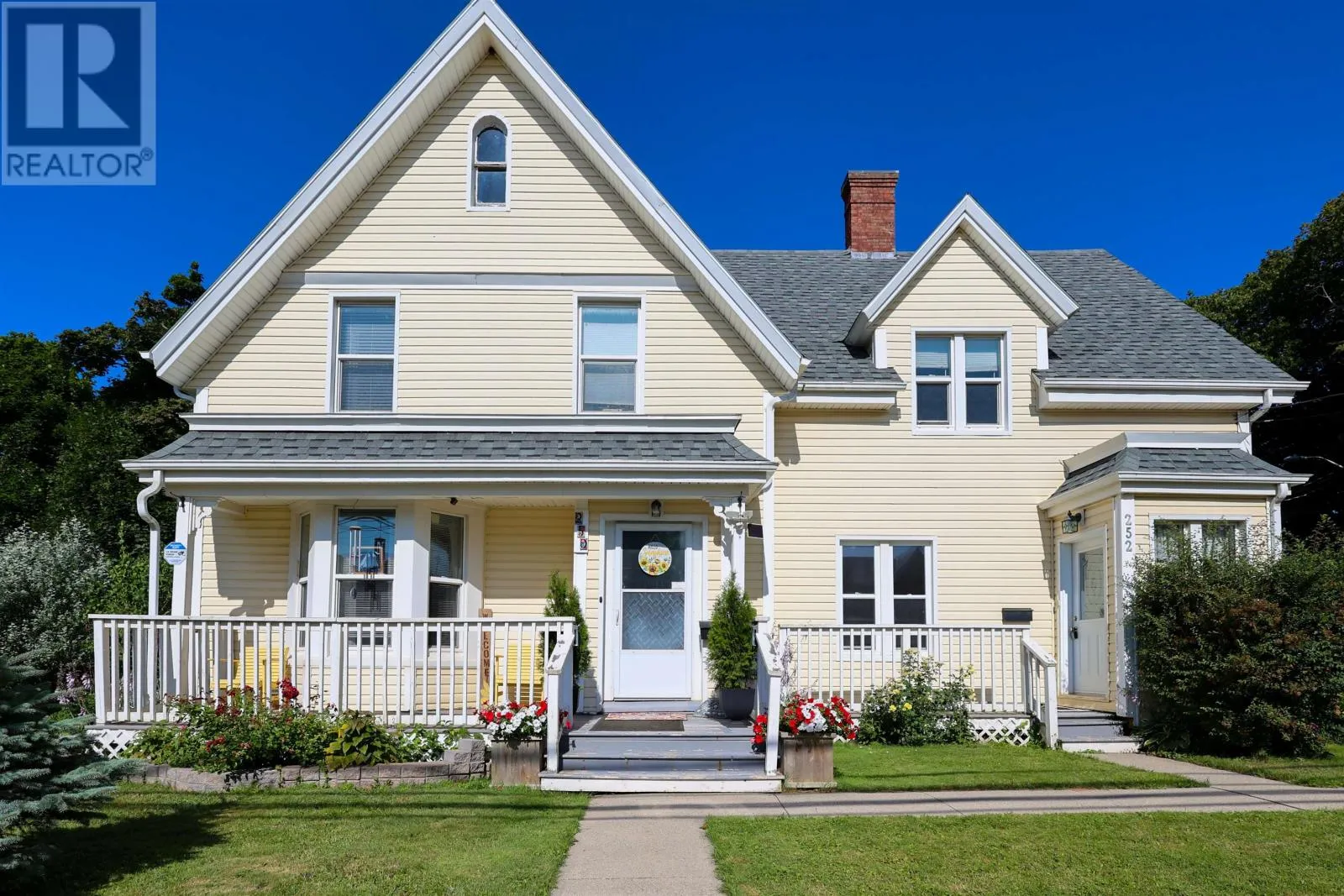 House for rent: 250-252 Central Street, Summerside, Prince Edward Island C1N 3M4