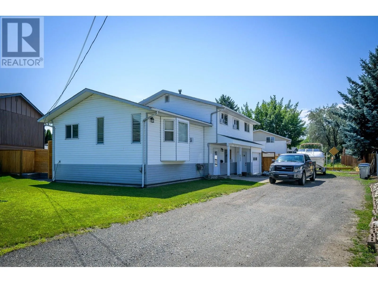 House for rent: 2505 Sandalwood Drive, Kamloops, British Columbia V2B 6V3