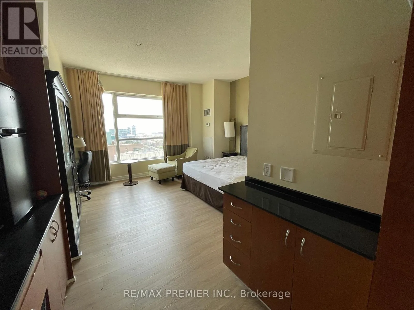 Apartment for rent: 2508 - 1 King Street W, Toronto, Ontario M5H 1A1