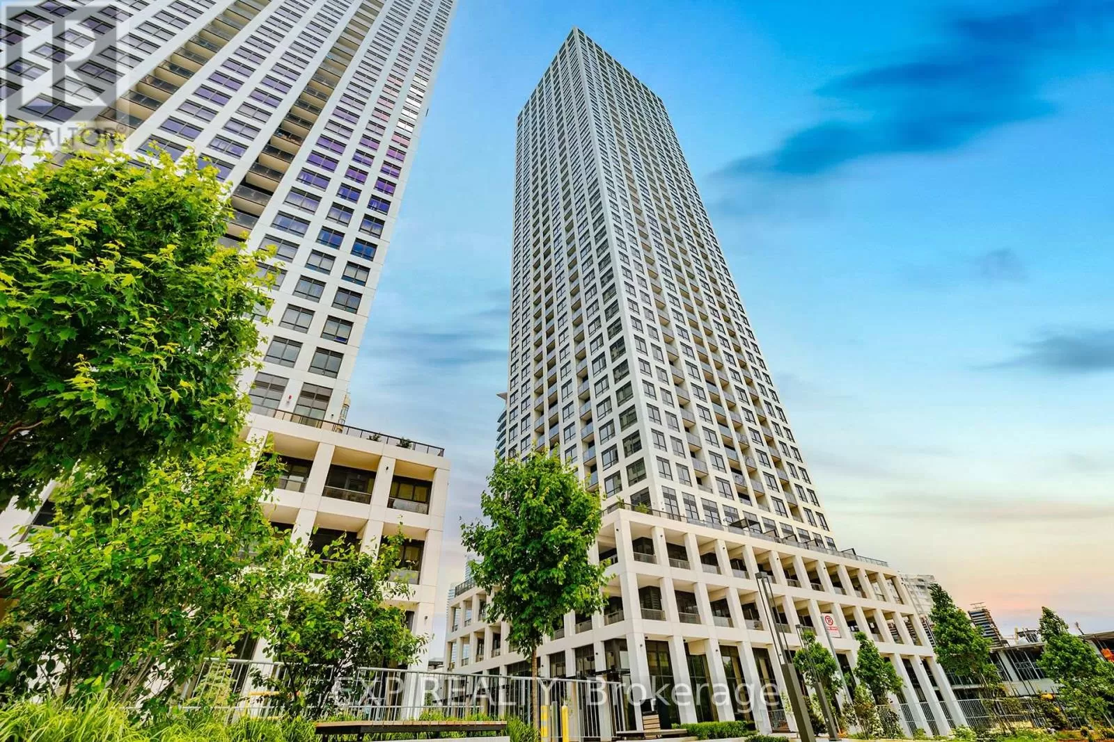 Apartment for rent: 2508 - 30 Elm Drive W, Mississauga, Ontario L5B 0N6