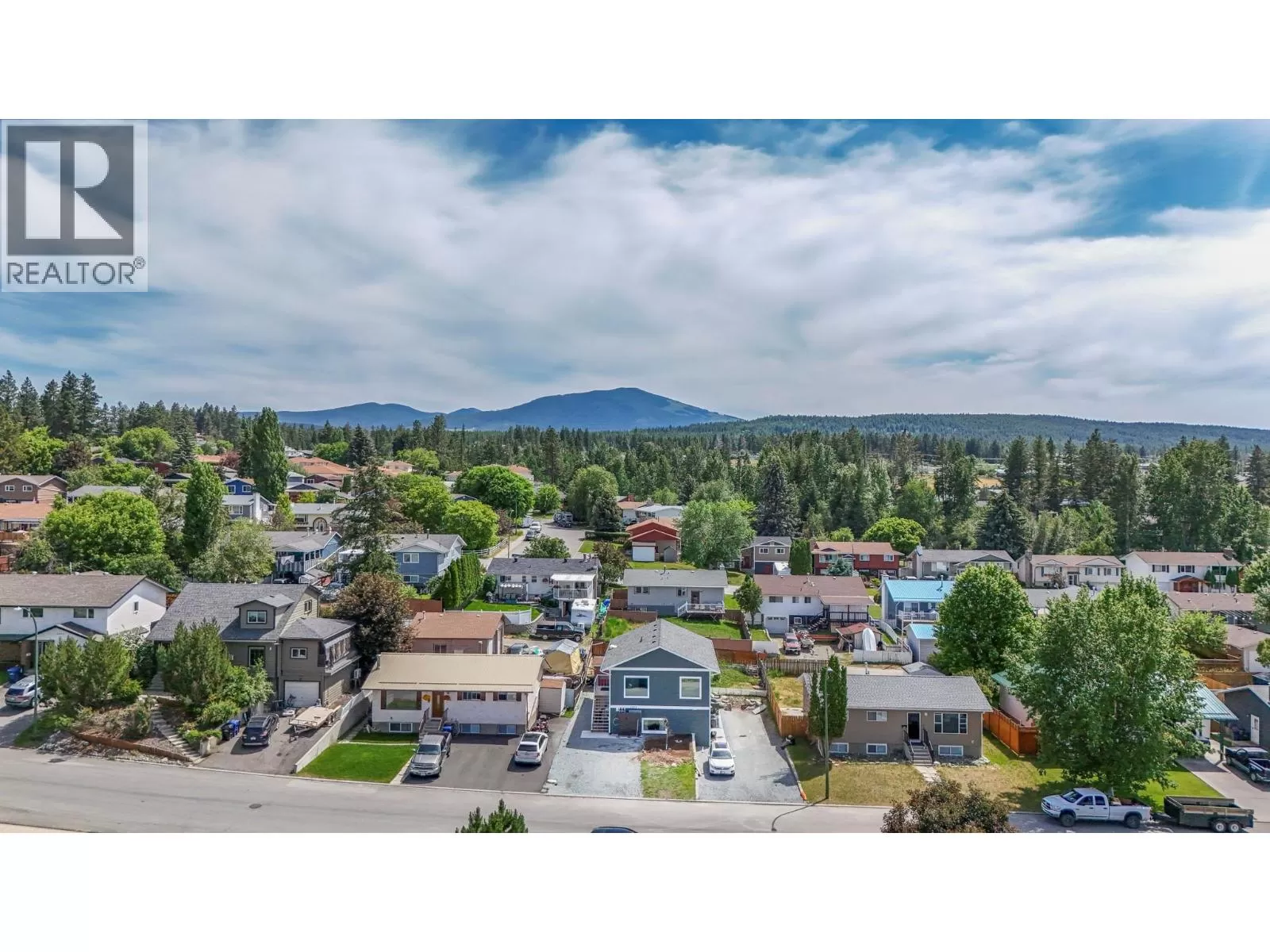 Triplex for rent: 2509 4th Street S, Cranbrook, British Columbia V1C 5C5