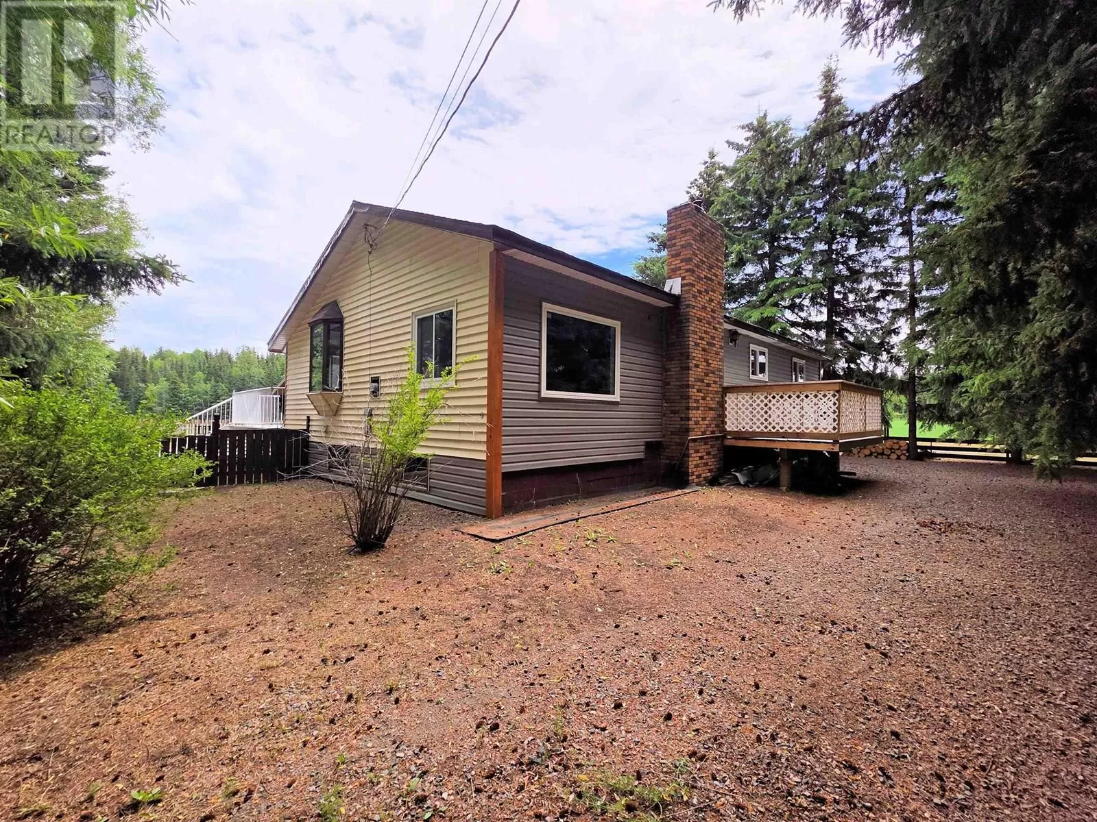 House for rent: 2512 Dominion Avenue, Houston, British Columbia V0J 1Z0