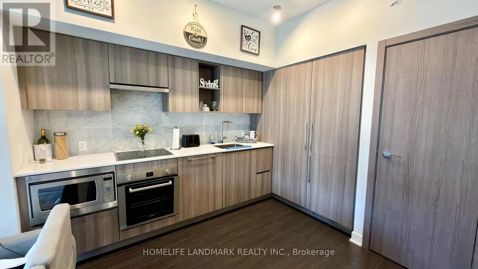 Apartment for rent: 2516 - 19 Bathurst Street, Toronto, Ontario M5V 2N9