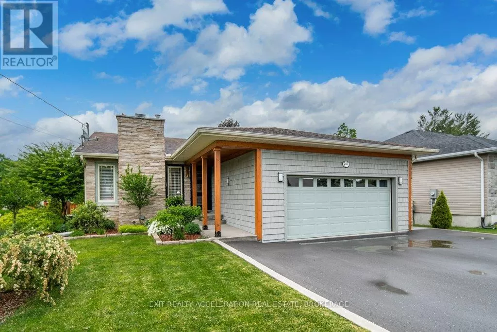 House for rent: 252 Bridge Street W, Greater Napanee, Ontario K7R 3S8