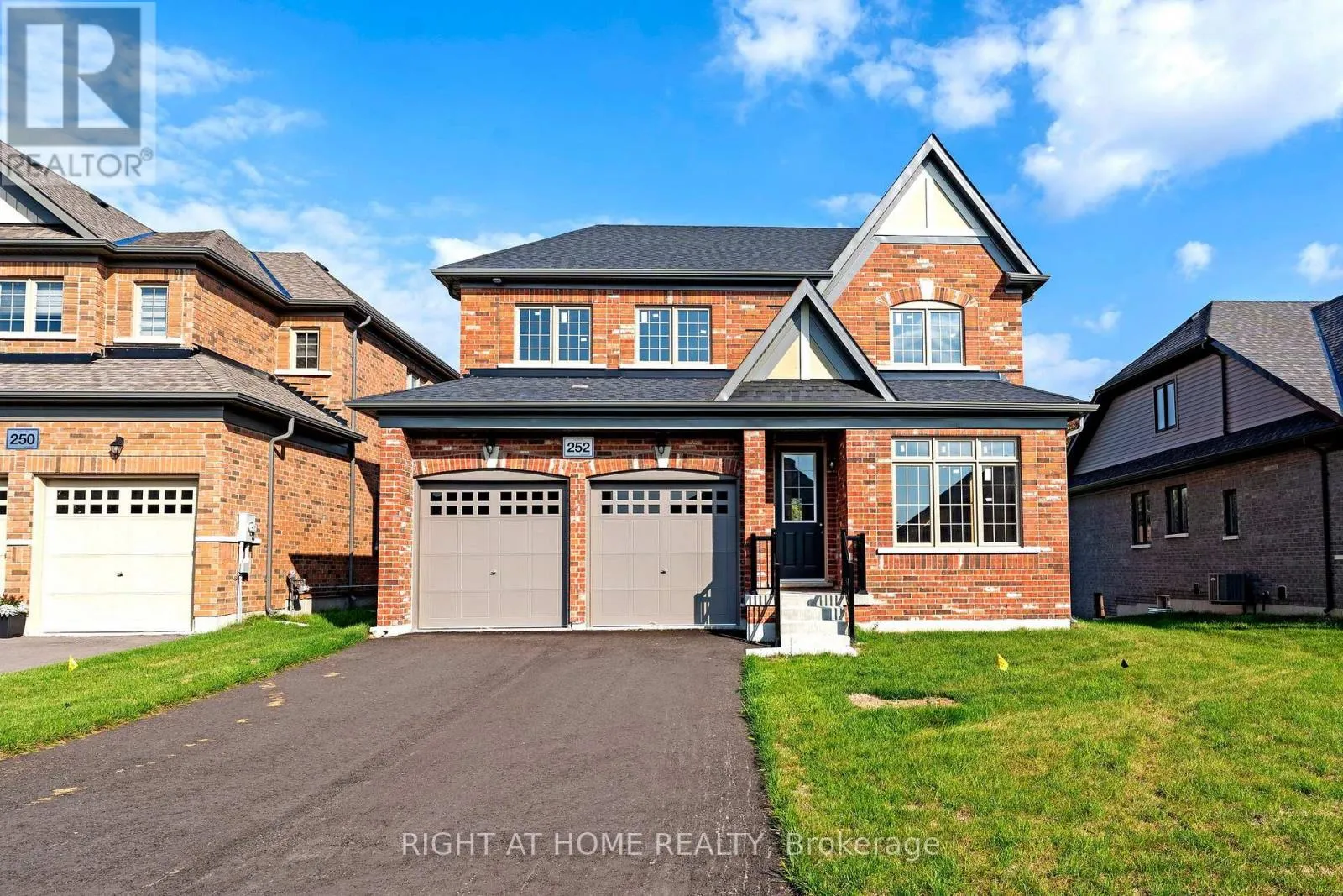 House for rent: 252 Wilcox Drive, Clearview, Ontario L0M 1S0