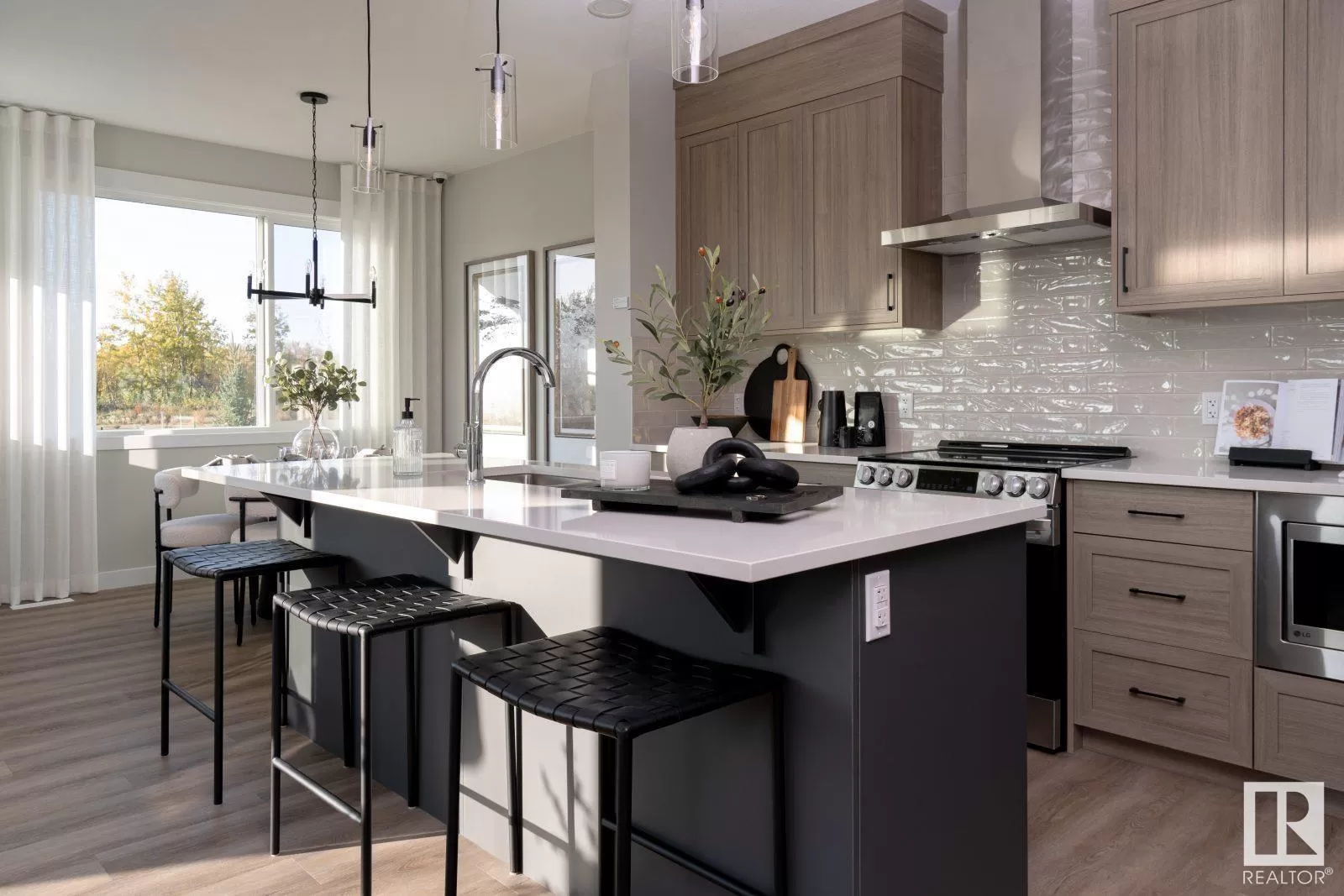 House for rent: 2524 158 St Sw, Edmonton, Alberta T6W 5P6