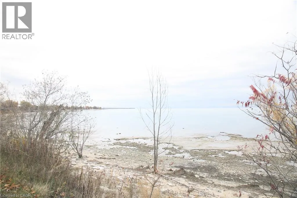 2525 Lakeshore Road, Dunnville, Ontario N1A 2W8