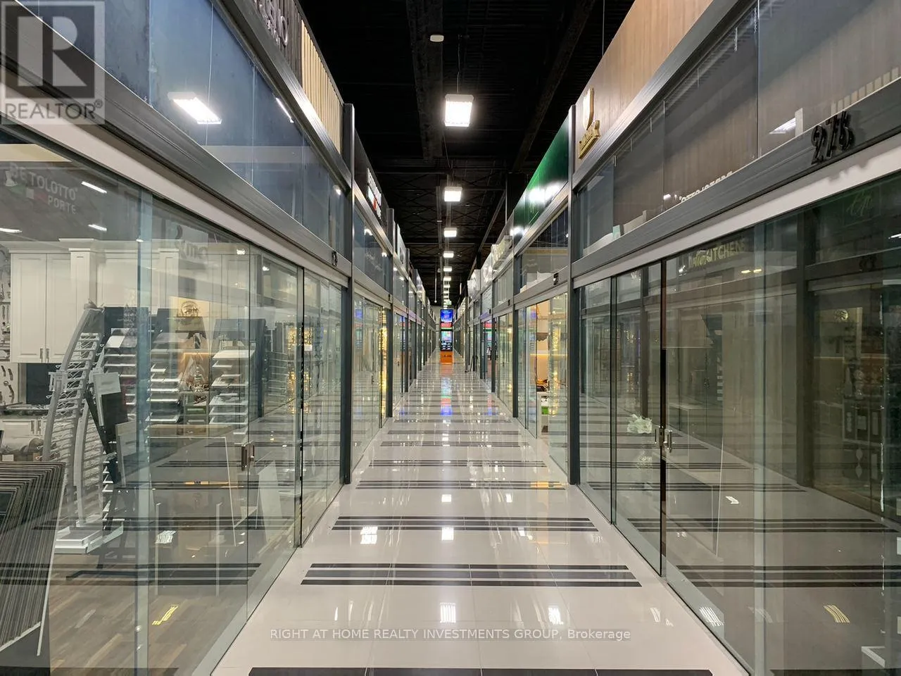 Retail for rent: 253 - 7250 Keele Street, Vaughan, Ontario L4K 1Z8