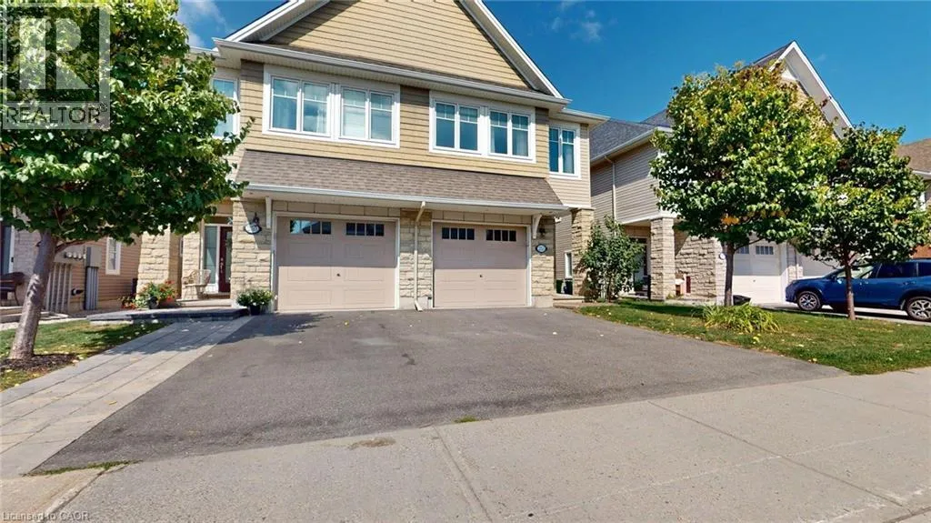 Row / Townhouse for rent: 253 Brambling Way, Ottawa, Ontario K2J 0E4