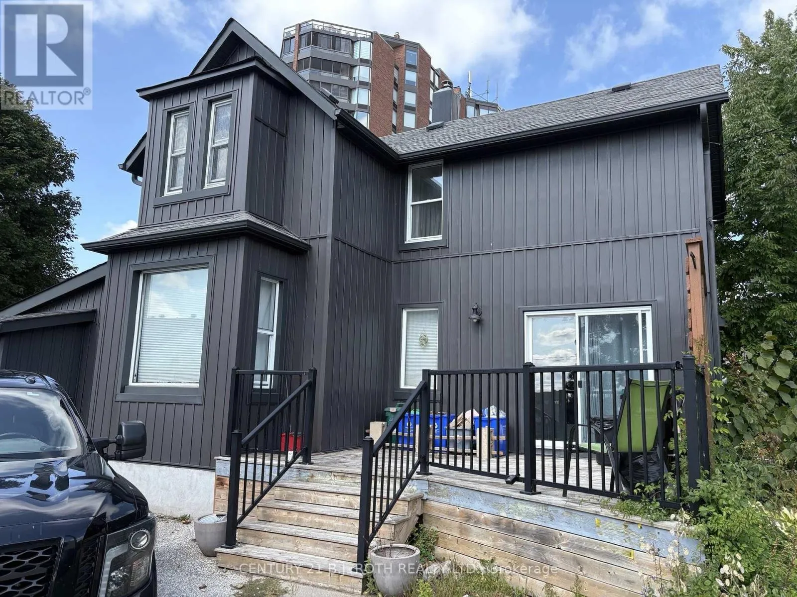 House for rent: 253 Dunlop Street E, Barrie, Ontario L4M 1B6