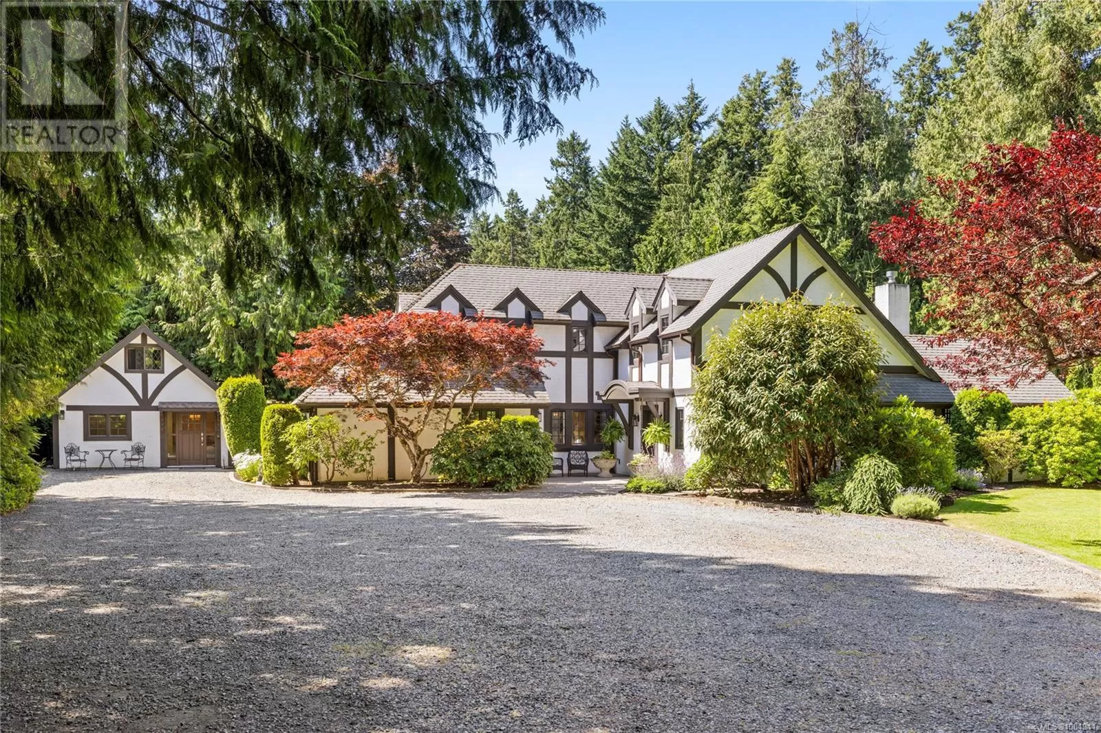 House for rent: 2534 Island Hwy W, Qualicum Beach, British Columbia V9K 1G5