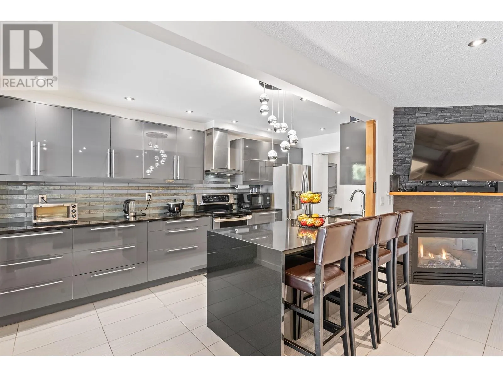 Row / Townhouse for rent: 2535 Gordon Avenue, Port Coquitlam, British Columbia V3C 3Z3