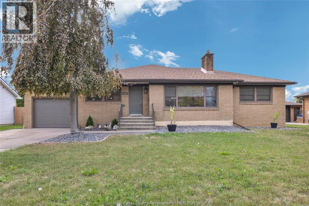 House for rent: 2539 Alexandra, Windsor, Ontario N9E 2J4