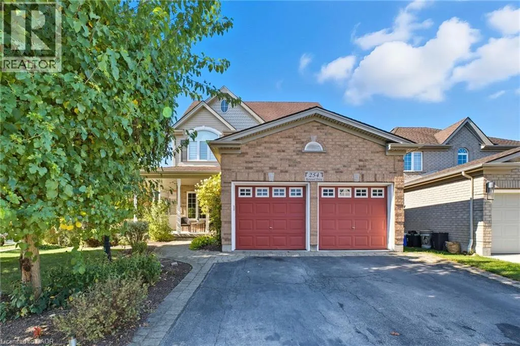 House for rent: 254 Kerwood Drive, Cambridge, Ontario N3C 4M5