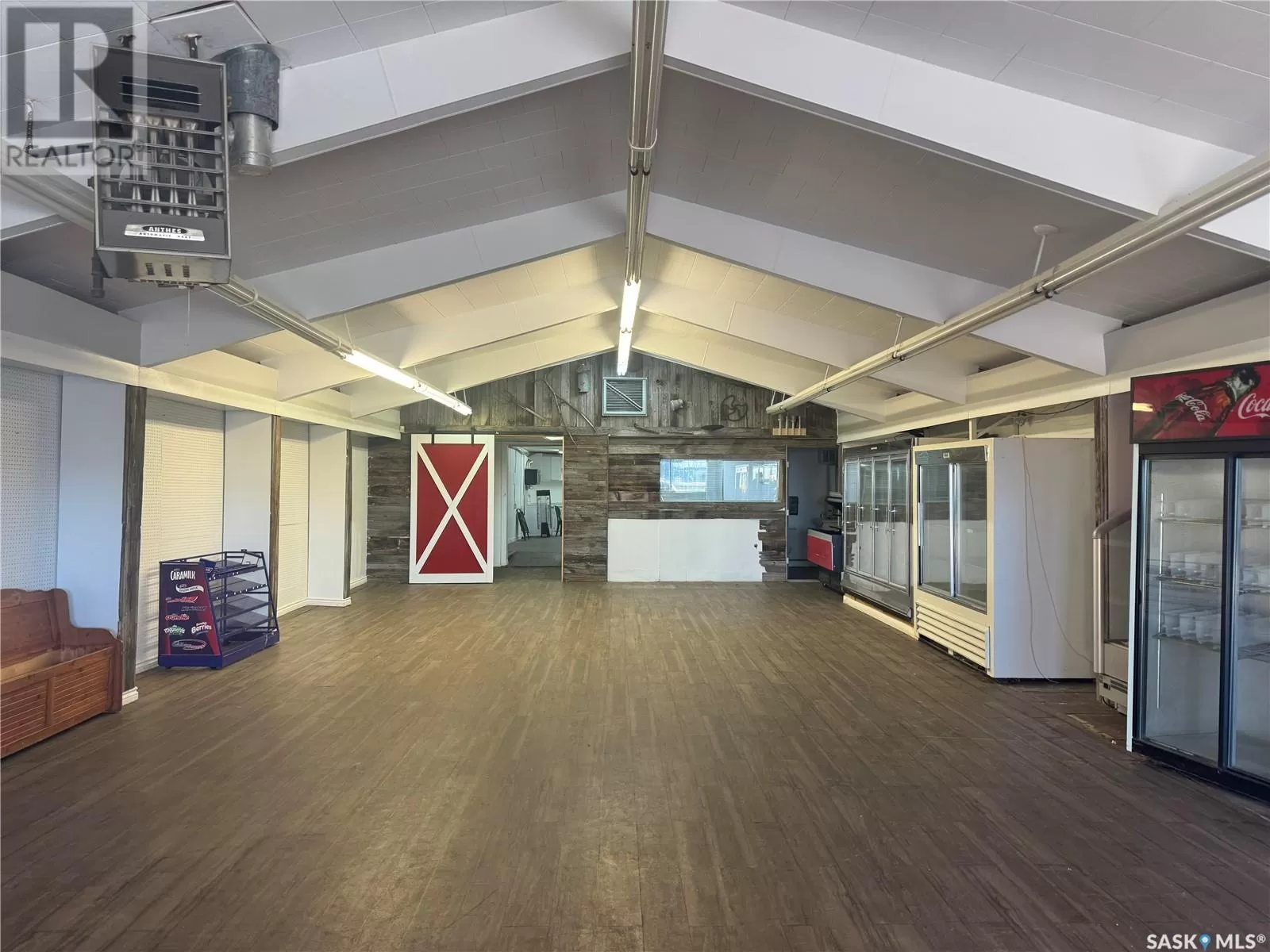 Retail for rent: 254 Railway Avenue, Southey, Saskatchewan S0G 4P0