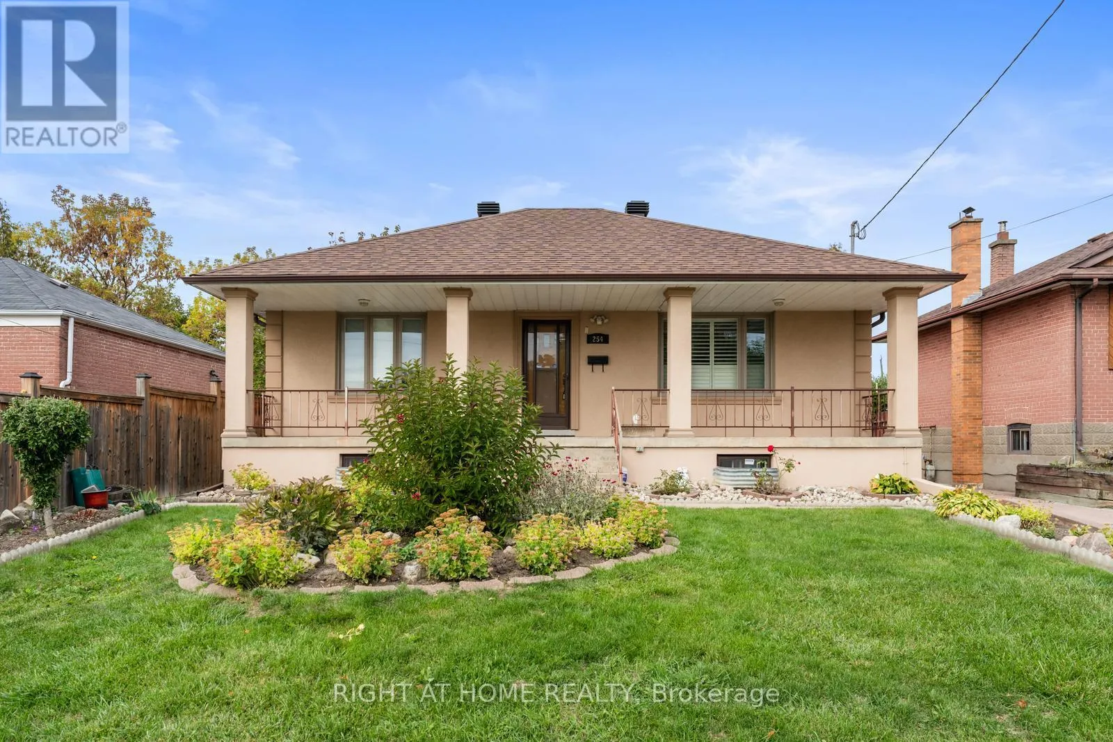 House for rent: 254 Richard Clark Drive, Toronto, Ontario M3M 1W2