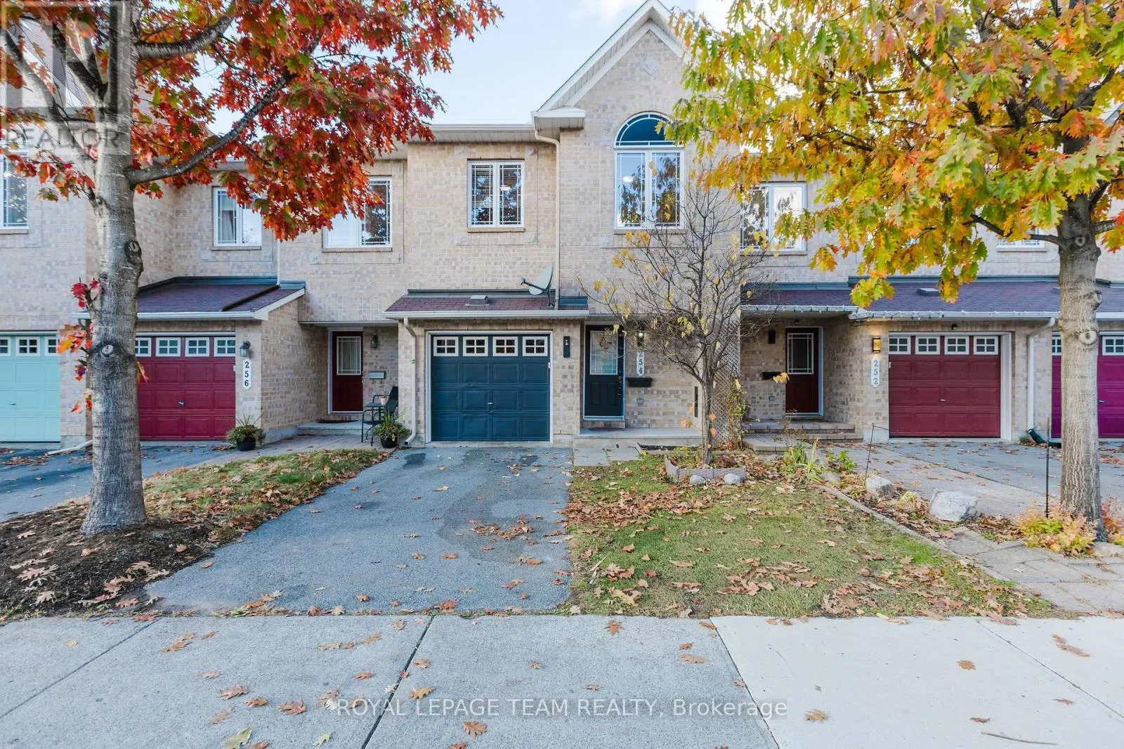 Row / Townhouse for rent: 254 Serena Way, Ottawa, Ontario K2G 4P6