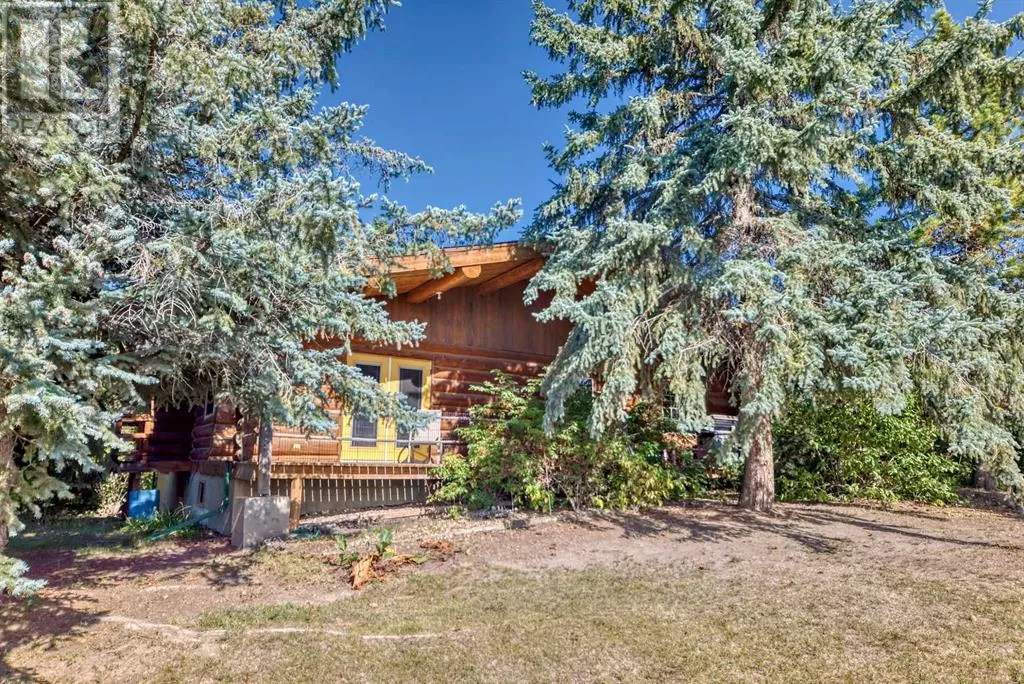 House for rent: 25420 Township Road 400, Rural Lacombe County, Alberta T4L 1X5