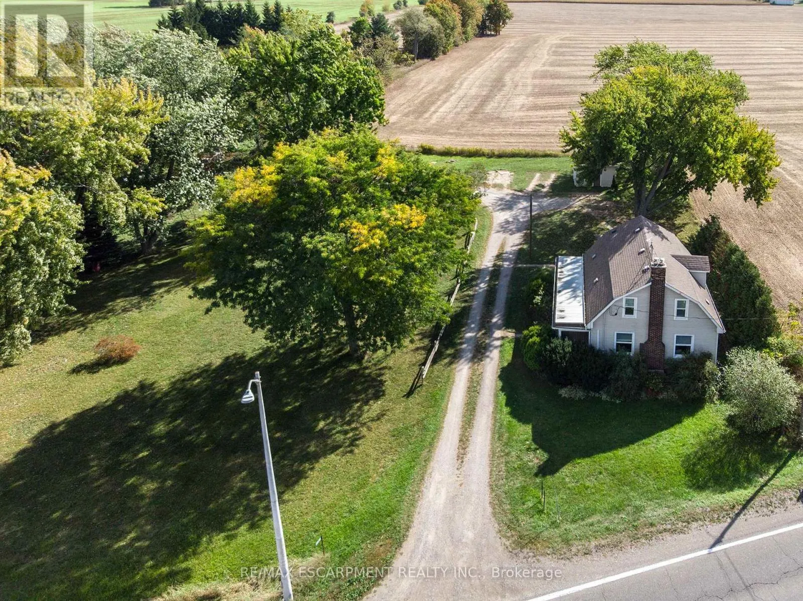 House for rent: 2546 Wilson Street, Hamilton, Ontario L0R 1A0