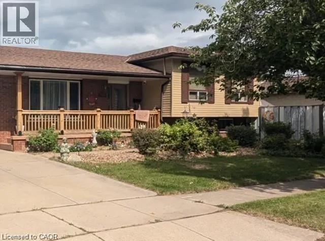 House for rent: 255 Celtic Drive Unit# Main, Stoney Creek, Ontario L8E 2T8