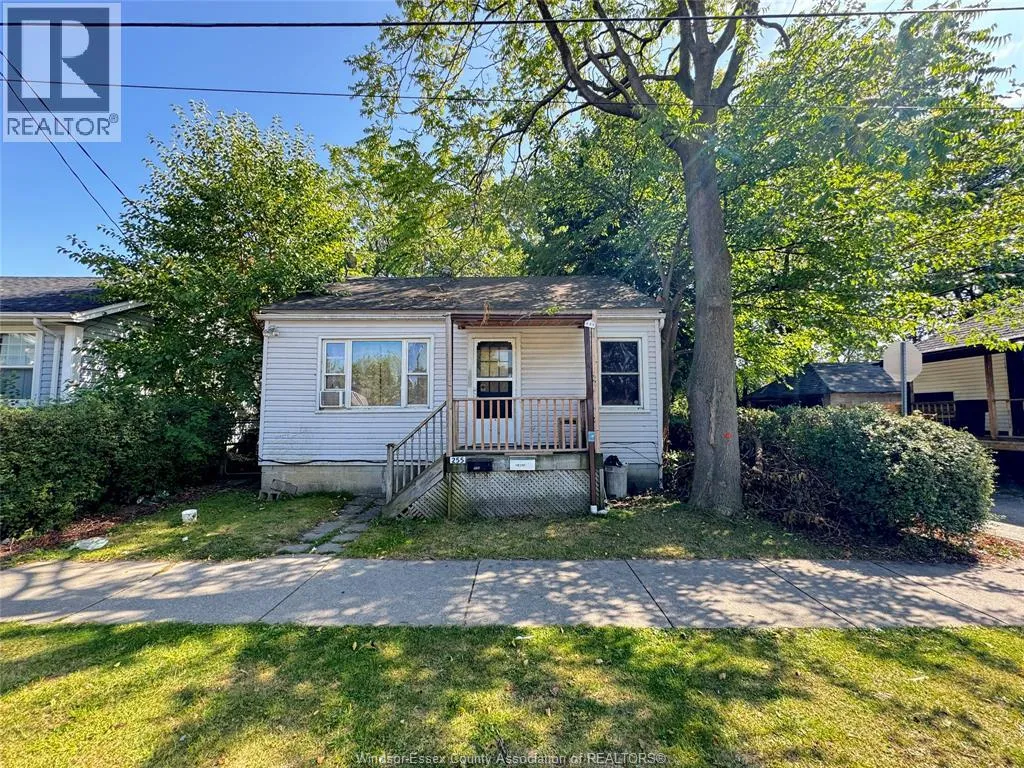 House for rent: 255 Elliott, Windsor, Ontario N9A 3R7