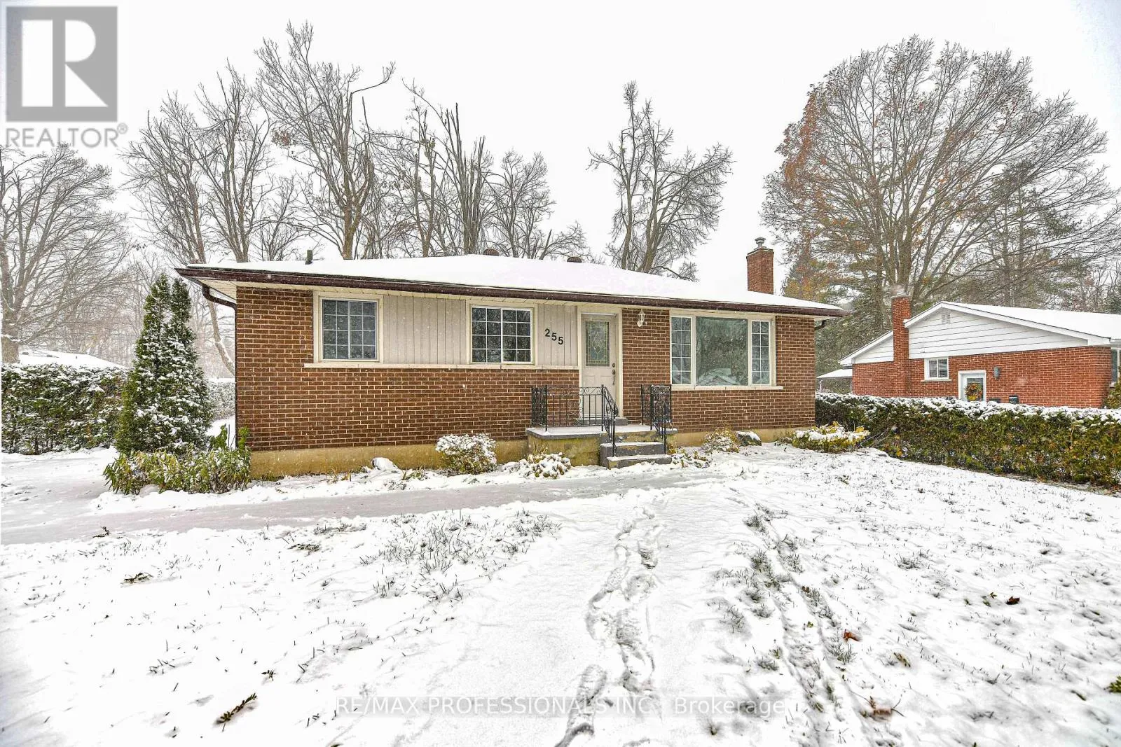 House for rent: 255 Lawrence Avenue, Orillia, Ontario L3V 5M5