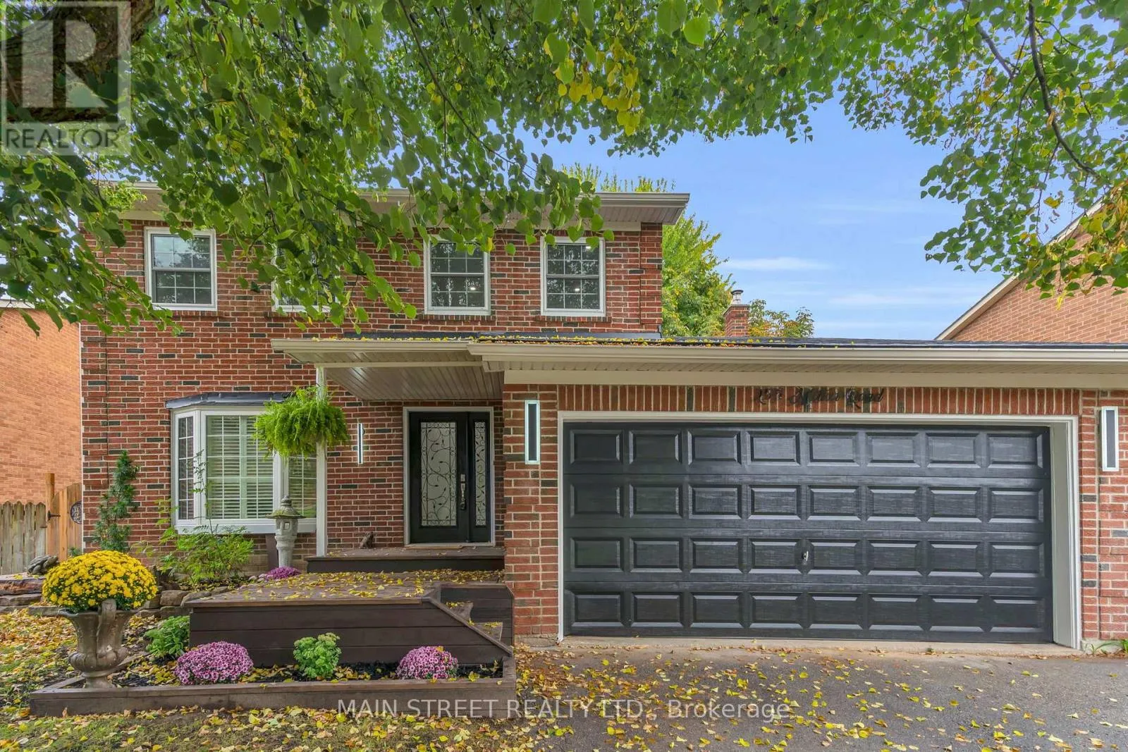 House for rent: 255 Malton Road, Newmarket, Ontario L3Y 6B3