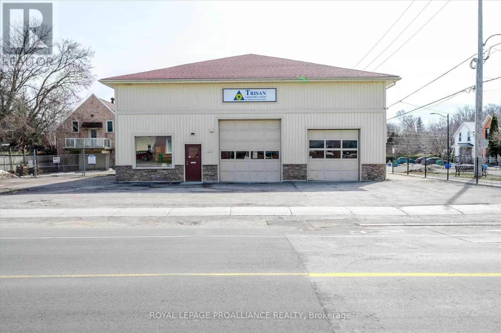 255 Mcdonnel Street, Peterborough, Ontario K9H 2W2