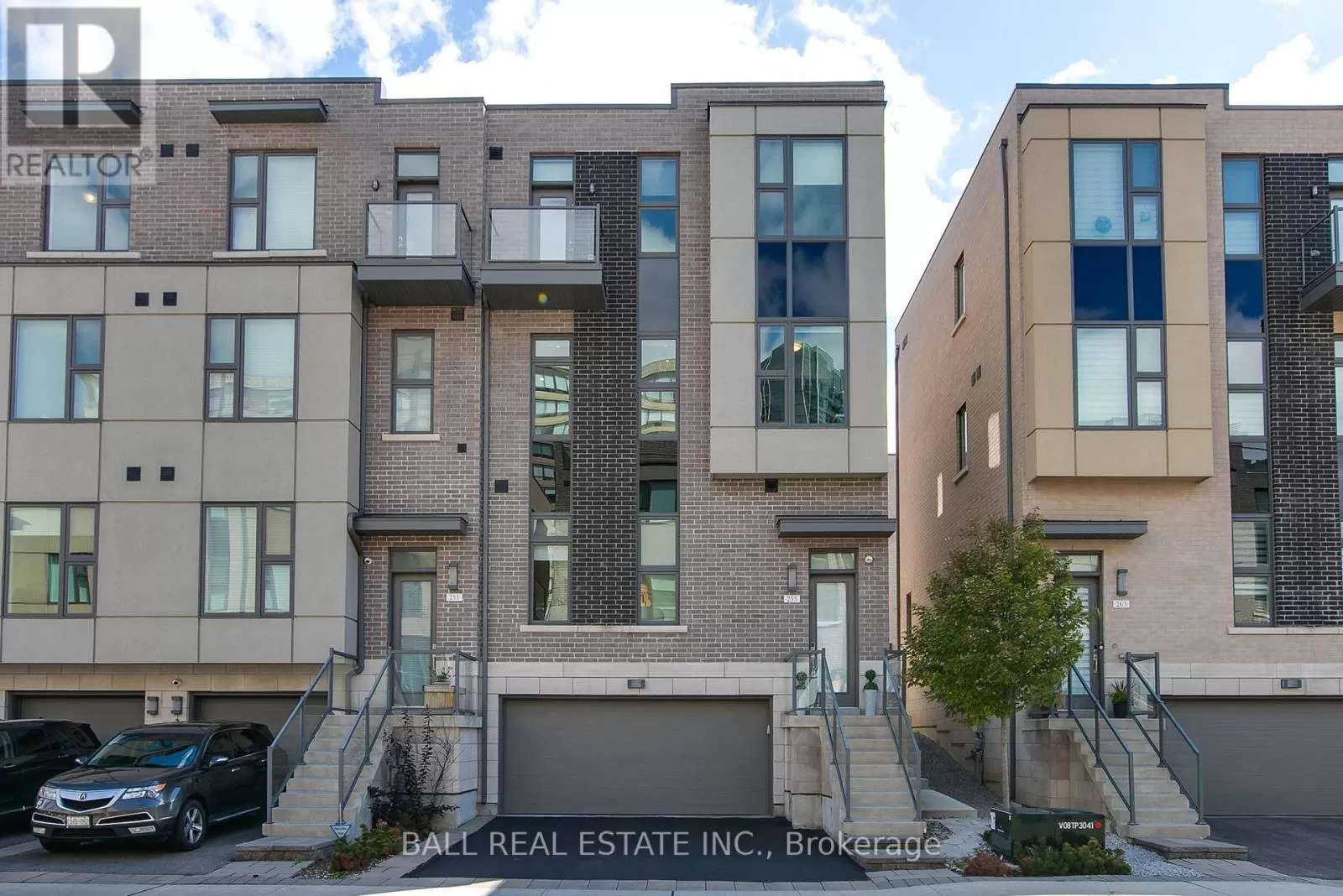 Row / Townhouse for rent: 255 Smallwood Circle, Vaughan, Ontario L4J 0K8