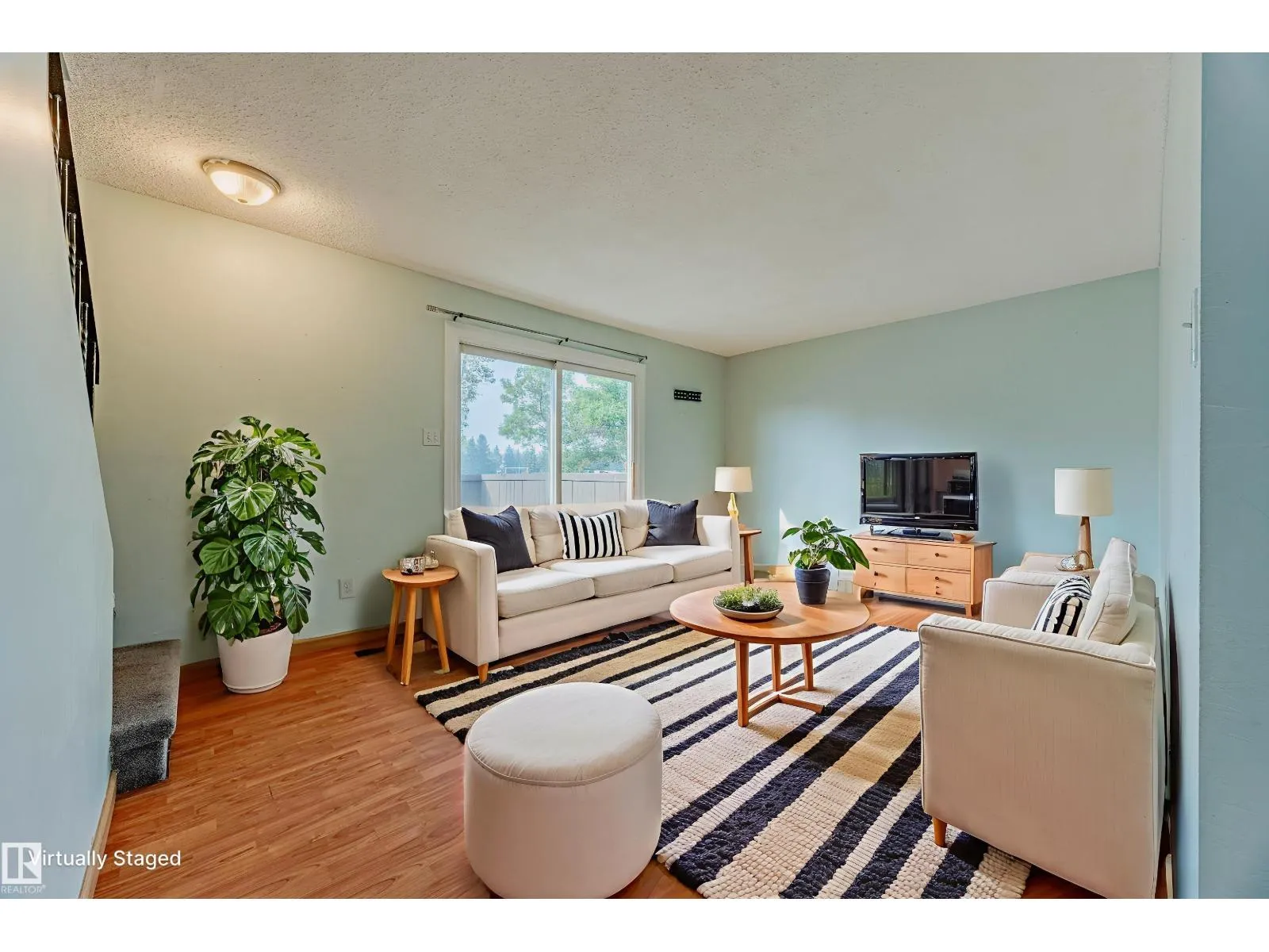 Row / Townhouse for rent: 2551 135 Av Nw, Edmonton, Alberta T5A 3S5