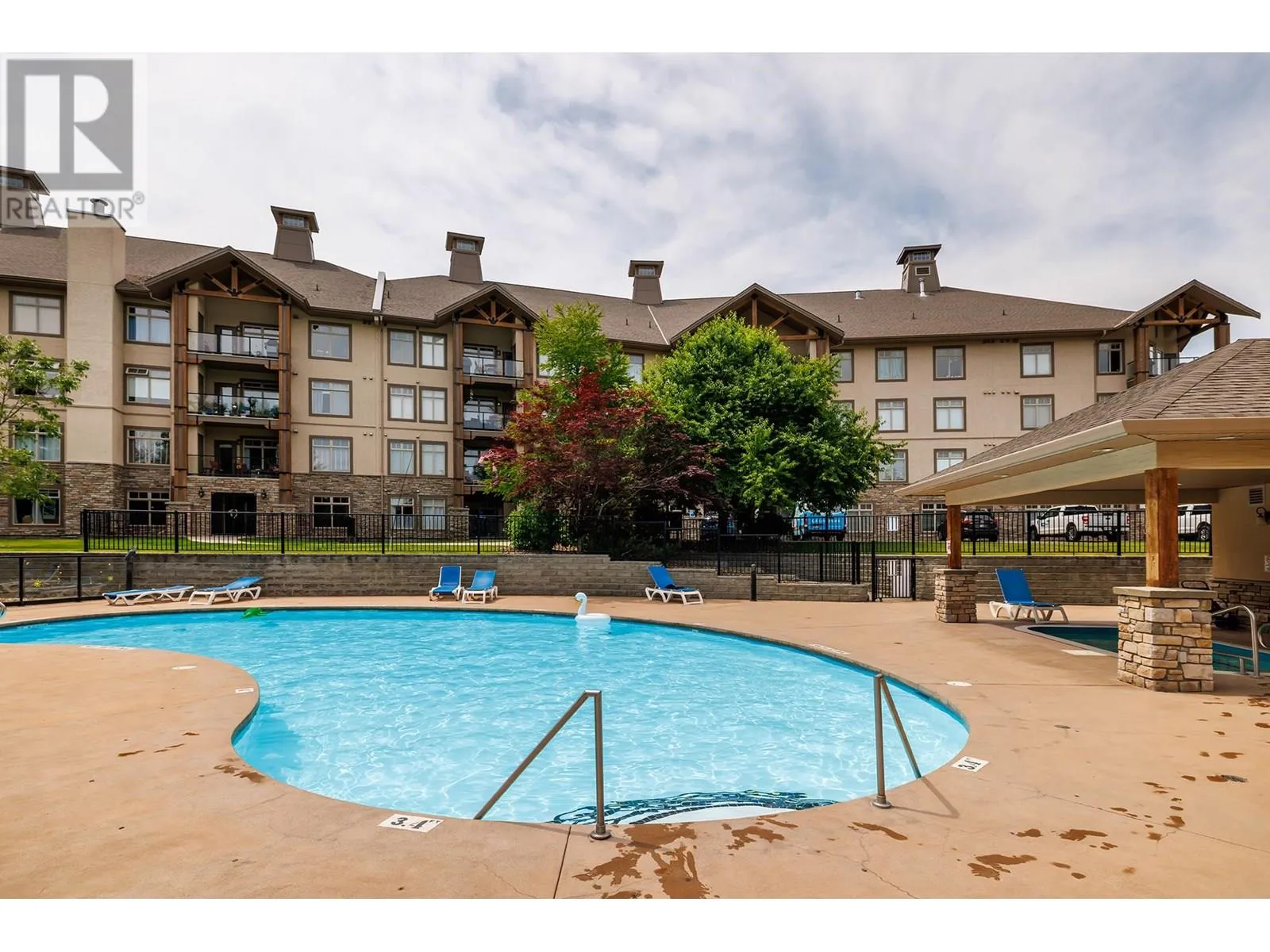 Apartment for rent: 2551 Shoreline Drive Unit# 406, Lake Country, British Columbia V4V 2P2