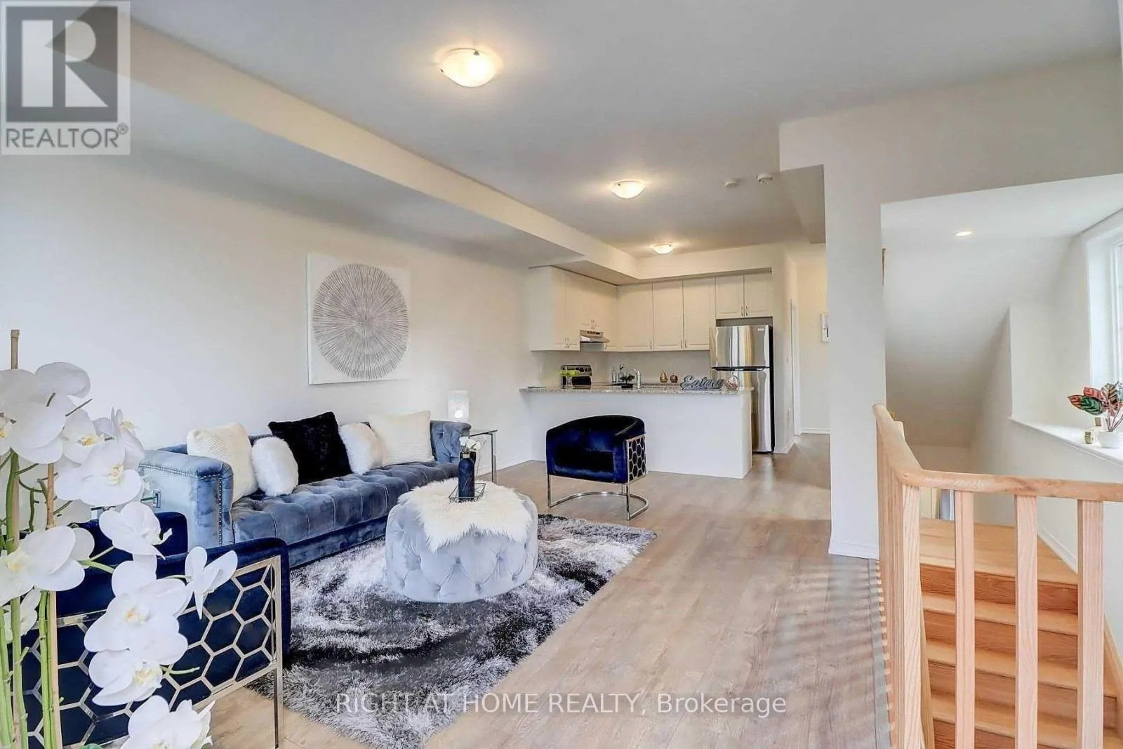 Row / Townhouse for rent: 2552 Earleville Path, Oshawa, Ontario L1L 0P9