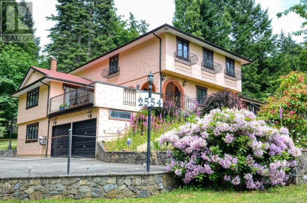 House for rent: 2554 Bukin Dr E, Highlands, British Columbia V9E 1H4