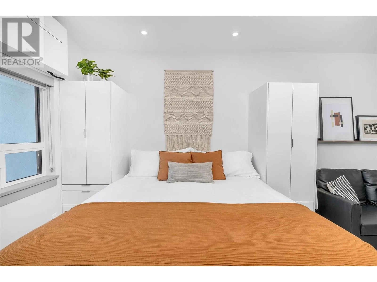 Apartment for rent: 2555 Lakeshore Road Unit# 211, Vernon, British Columbia V1H 0A4