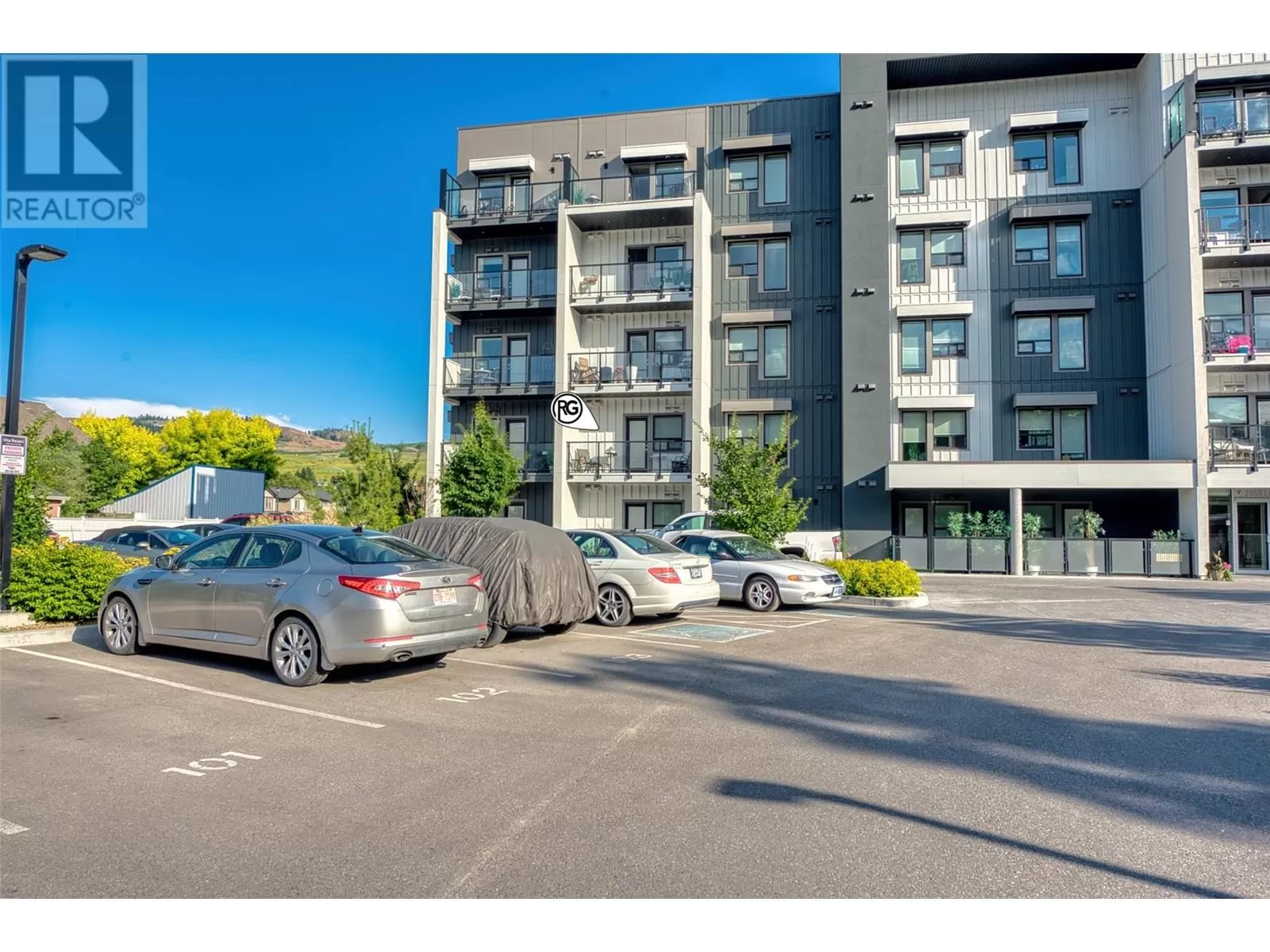 Apartment for rent: 2555 Lakeshore Road Unit# 215, Vernon, British Columbia V1H 0A4