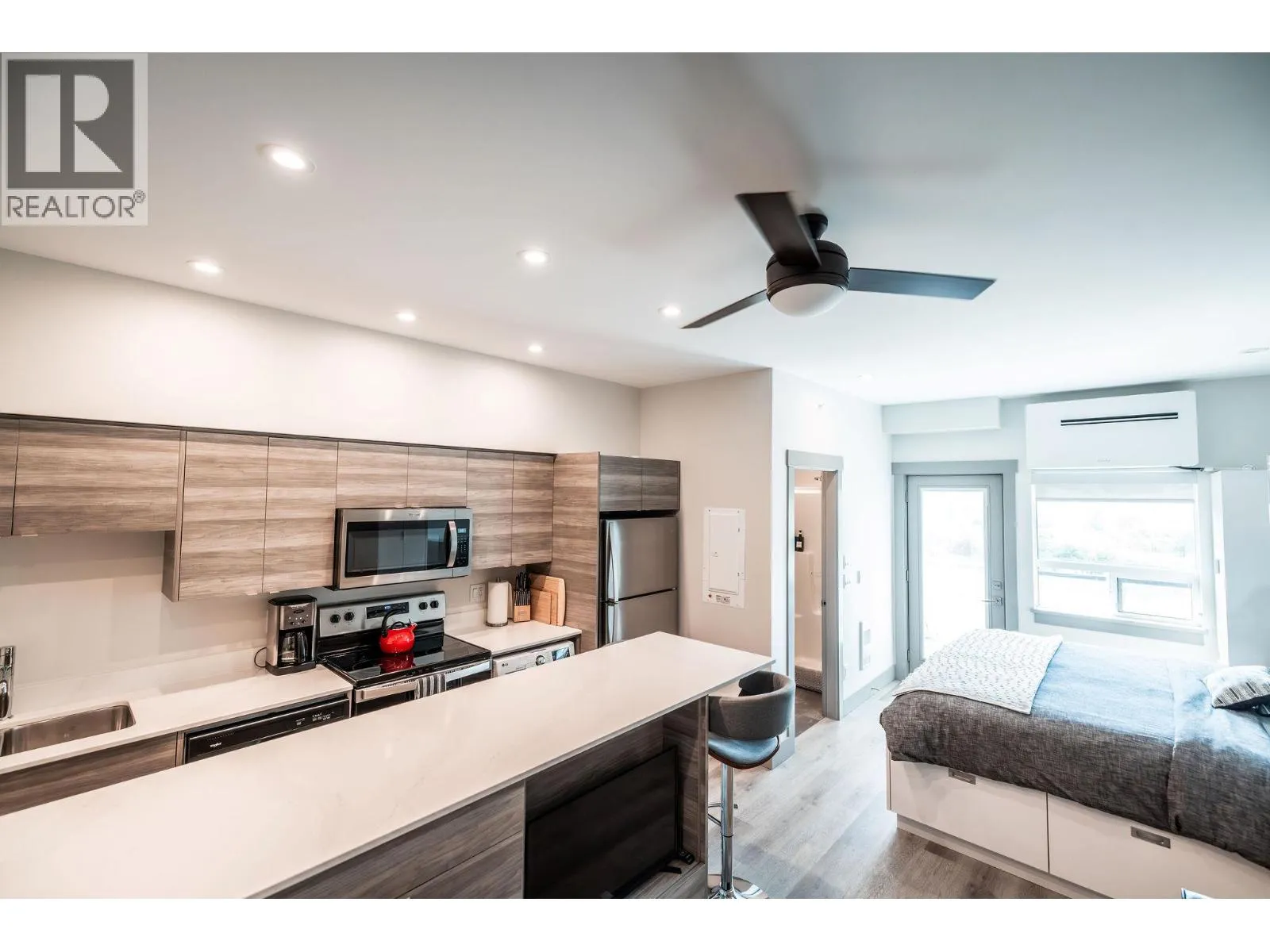 Apartment for rent: 2555 Lakeshore Road Unit# 518, Vernon, British Columbia V1H 0A4