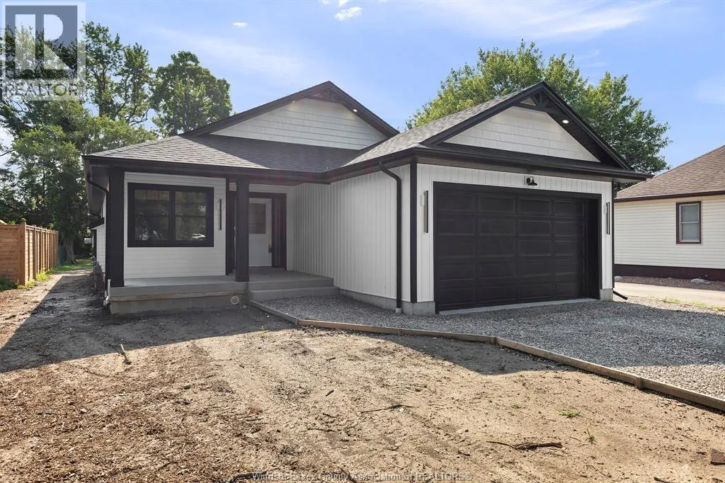 House for rent: 256 East Puce Road, Lakeshore, Ontario N8L 0C4