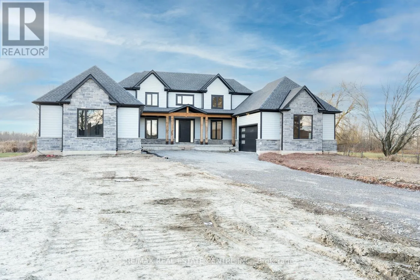 House for rent: 256 Mountain Road, Grimsby, Ontario L3M 4E7