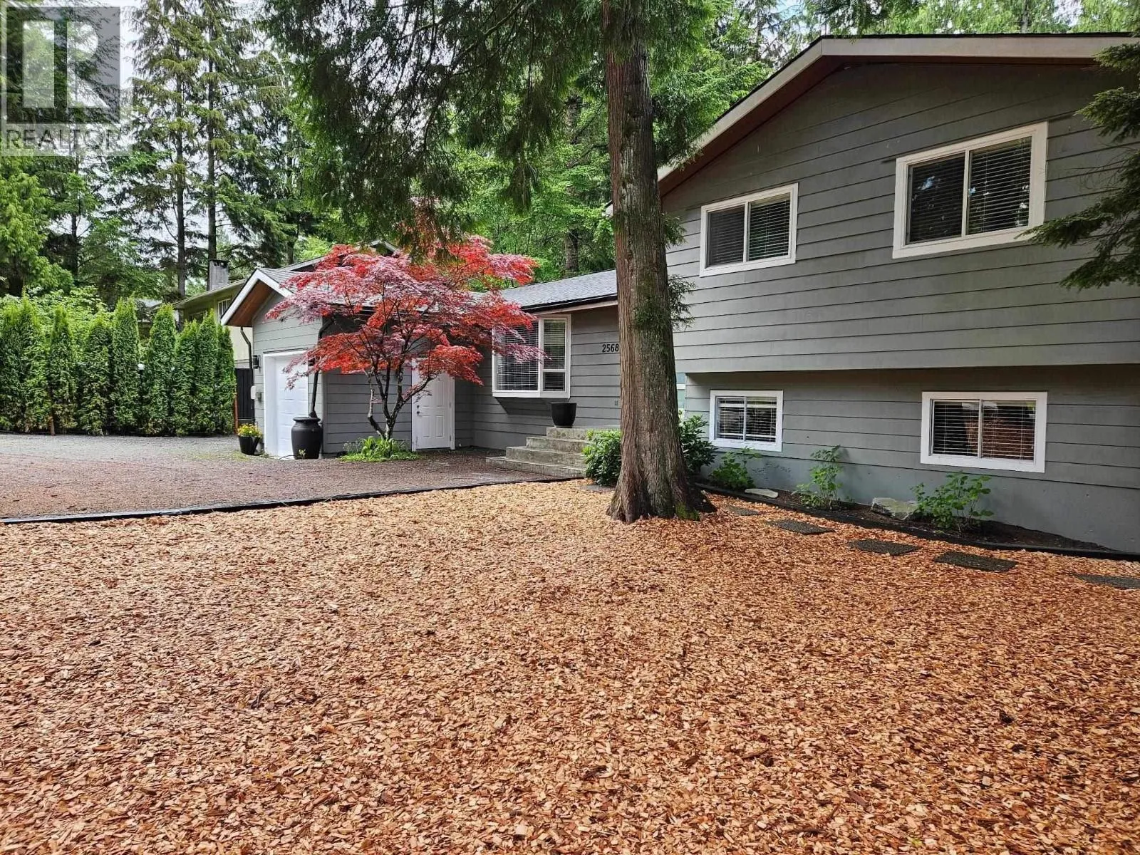 House for rent: 2568 The Boulevard, Squamish, British Columbia V8B 0P1