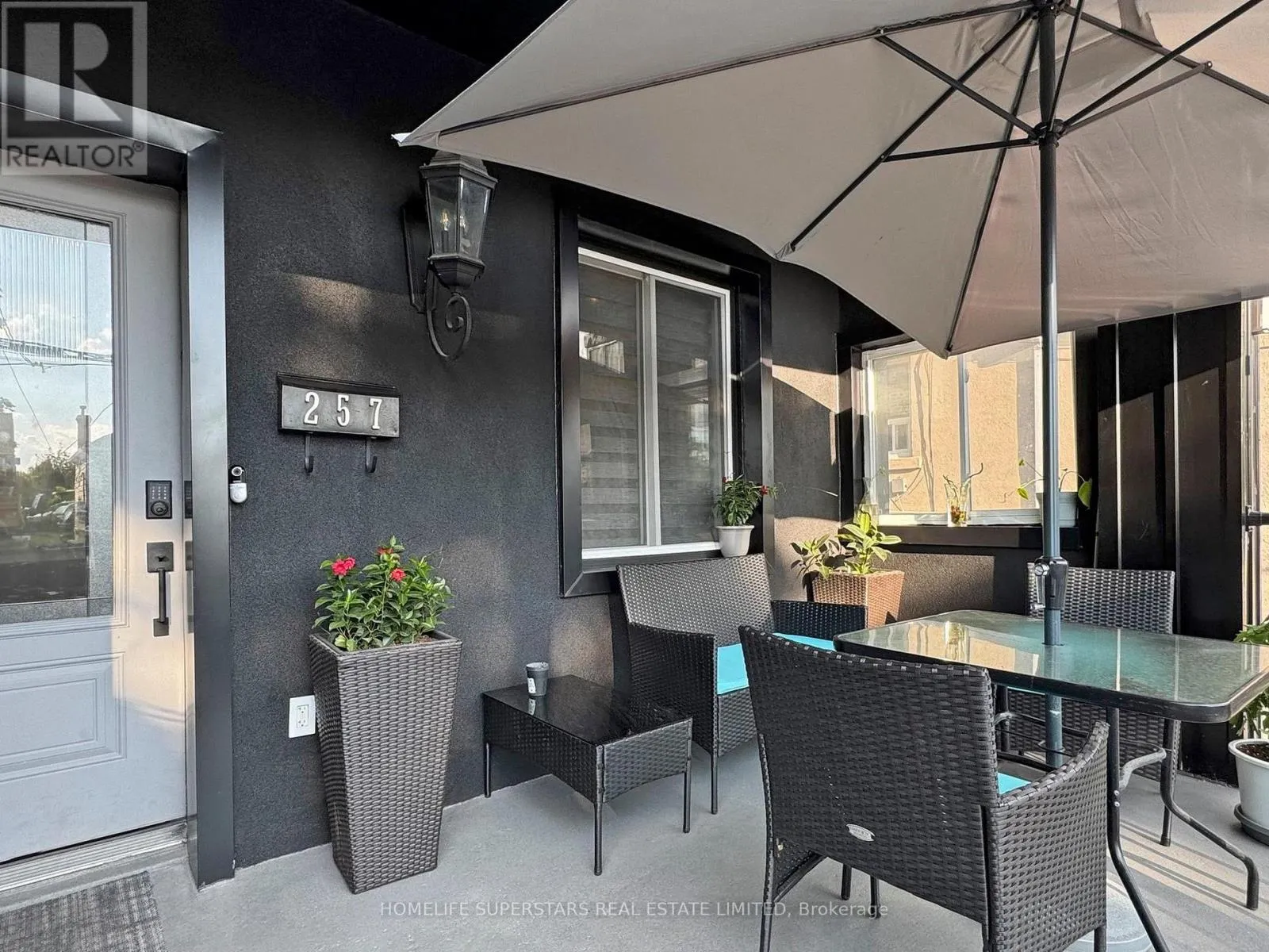 House for rent: 257 Prescott Avenue, Toronto, Ontario M6N 3G9