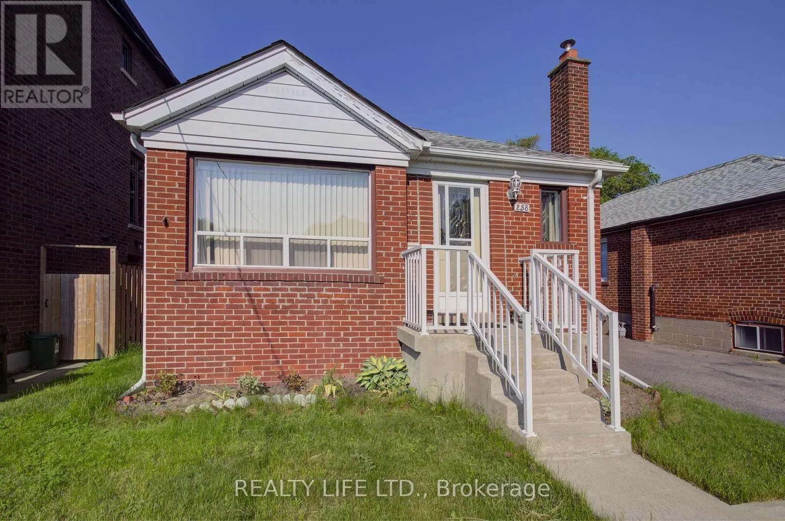 House for rent: 258 Gamma Street, Toronto, Ontario M8W 4H1