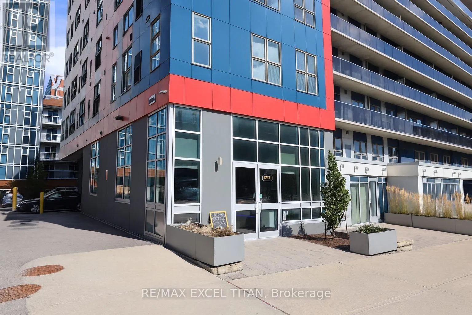 258a Sunview Street, Waterloo, Ontario N2L 0H6