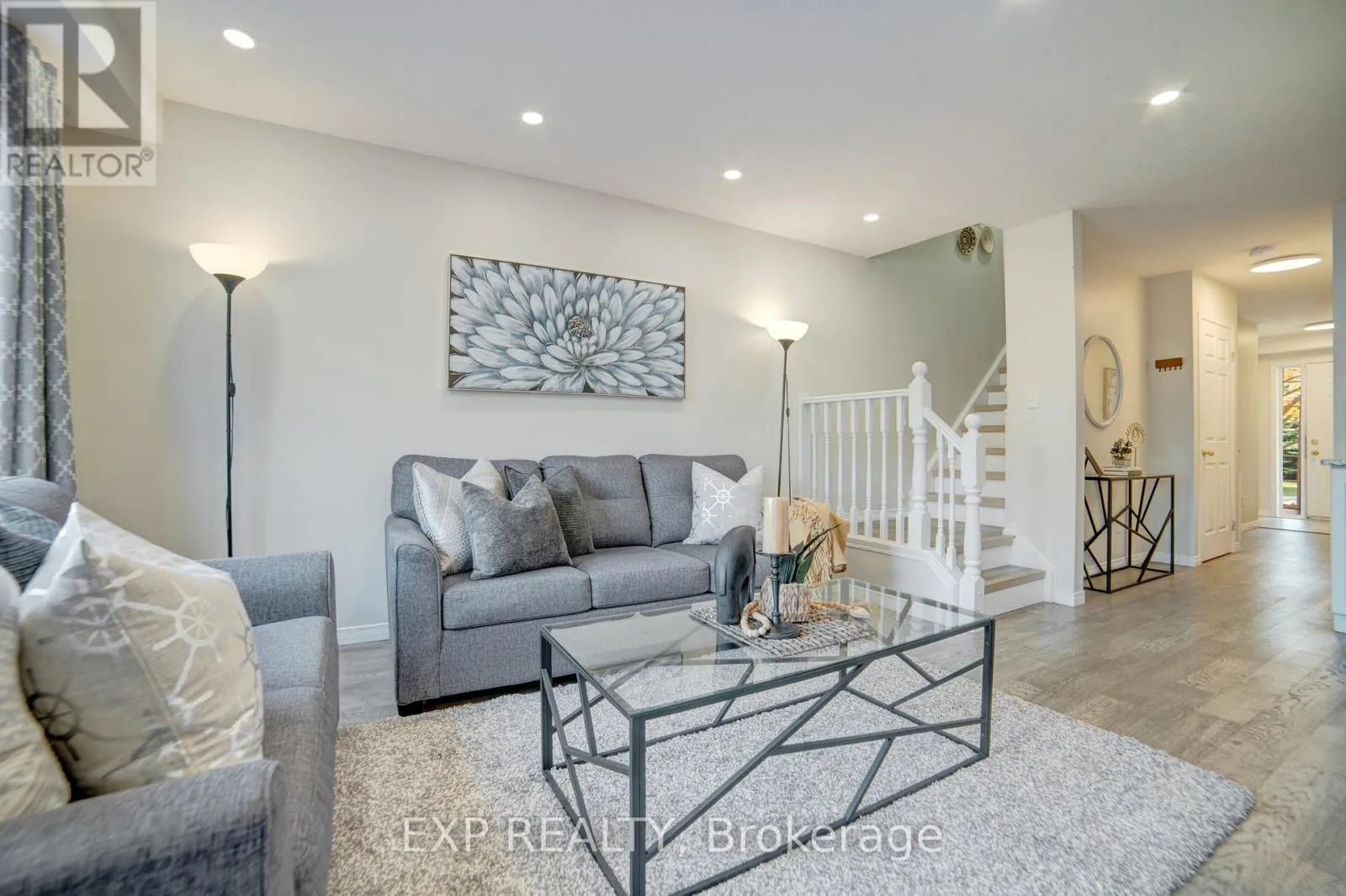 Row / Townhouse for rent: 26 - 30 Bryan Court W, Kitchener, Ontario N2A 4J5