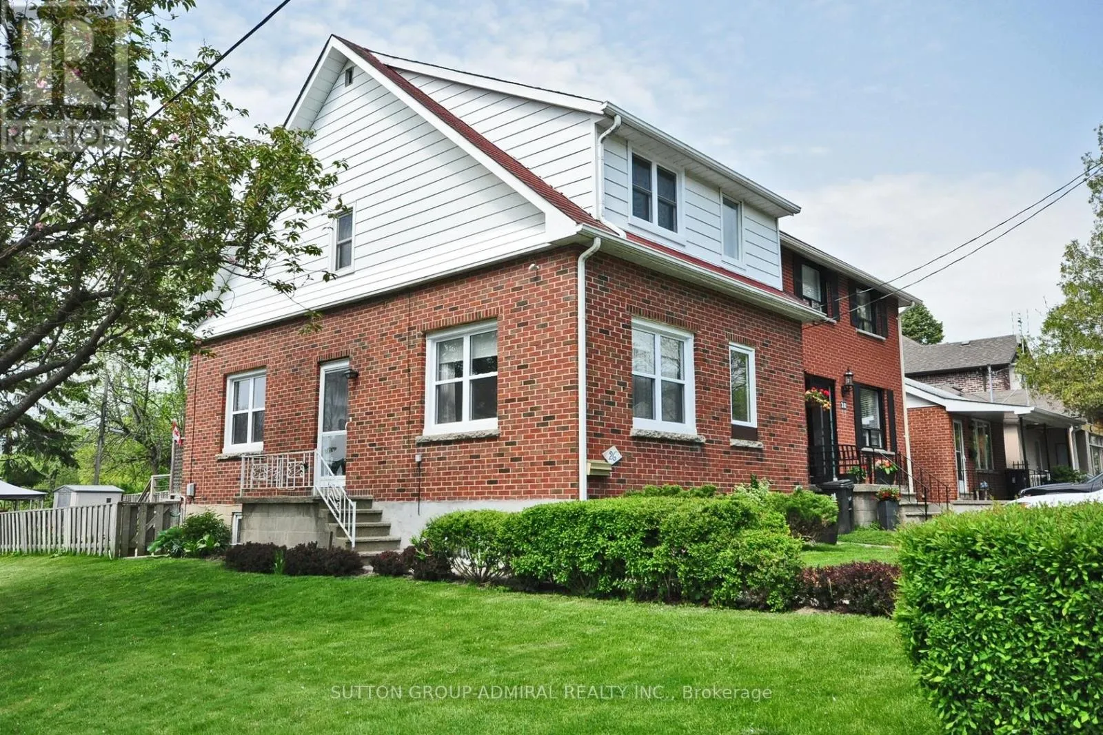 House for rent: 26 Forty First Street, Toronto, Ontario M8W 3N6